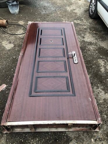 qapılar az: İşlənmiş Giriş qapısı Zamok və çərçivə ilə, Ödənişli quraşdırma, Ödənişli çatdırılma — 6