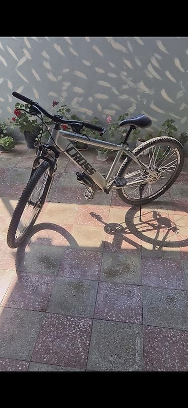 velosiped 28 type 1: İdeal vəziyyətdədir çox az sürülüb ciddi olmuyanlar boş boş — 1