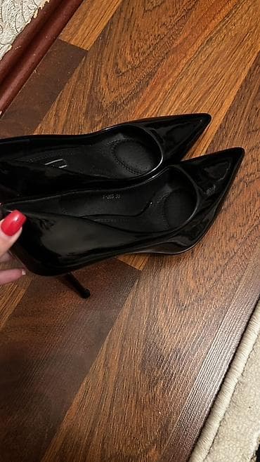 ayaqq: Qara laklı qadın tufliləri - Model: Klassik “stiletto” burnu iti — 1