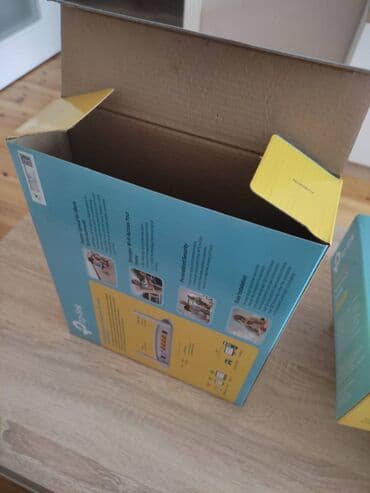 Модемы и сетевое оборудование: Modem/router qutuları. İkisi bir yerdə 5 manat. Birinin məhfəzi/içliyi — 5