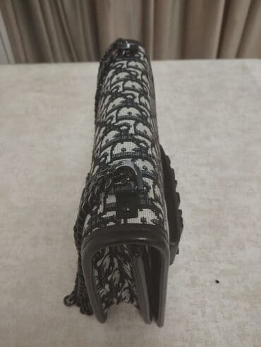 qara rəng şəkillər: Tava — 10