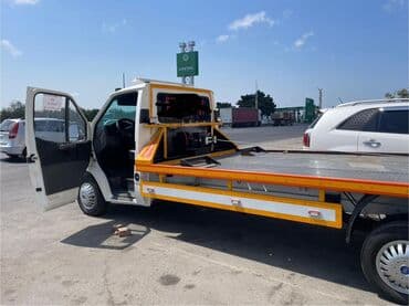 эвакуатор ош: Ford Transit şassisi üzərində qurulmuş bu ağ rəngli evakuator, təcili — 2