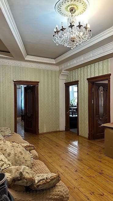 Mənzil alıram: Geniş və işıqlı mənzil interyeri - Klassik dizaynlı geniş zal — 6