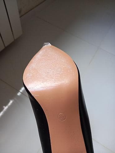 Tuflilər: 39 razmer bir dəfə geyinilib yeni kimidi — 5