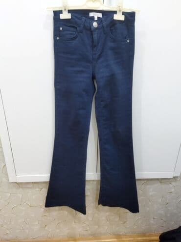 cins qadın jiletkaları: Qadınlar üçün müxtəlif model və rəngdə cins şalvarlar dəsti. hamısı — 8