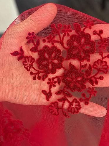 hermes tekstil: Məhsul: Qırmızı tül parça – məxməri floko relef naxışlı - Material — 2