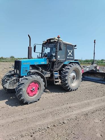 bmw 330 i: Məhsul: Belarus MTZ 1221.2 traktor və qoşma avadanlıq Təsvir: - Güclü — 10