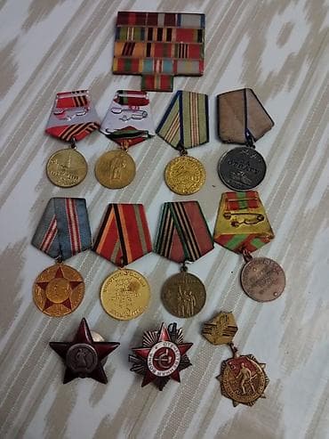 gitara simləri: Sovet dövrünə aid orijinal hərbi orden və medallar dəsti tək tək sata — 1