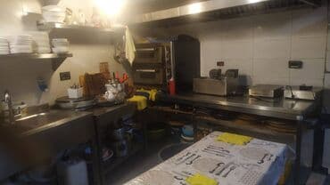 офисы в бизнес центре аренда: 28 may metrosunun yaxınlığında yol kənarı, olan,186 kv obyekt kafe pab — 6