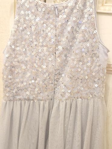 4 yaş qızlar üçün çox gözəl don. 120 manata alınıb. Yenidən seçilmir