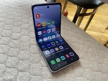 102 ekran: Samsung Galaxy Z Flip 5, 256 GB — 1