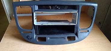 Salam kia rio 2010 bilen bilir neyindir masina manitor qoduğum ucun