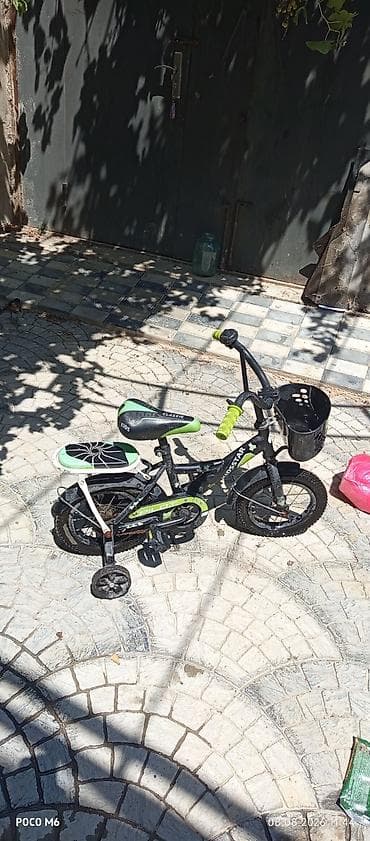velosipe: İşlənmiş Dörd təkərli Uşaq velosipedi 12", sürətlərin sayı: 10, Ödənişli çatdırılma, Ünvandan götürmə — 1