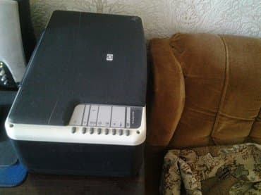 заправка картриджей: Цветной принтер "НР" три в одном без картриджей. б /у — 2