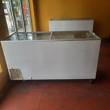 Şüşəli dondurucu