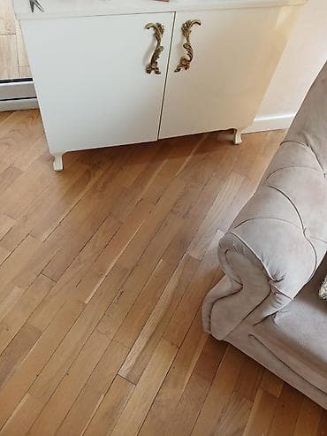 паркет: - Təbii ağac parket döşəmə - Material: sərt ağac (rəng palitrası — 1