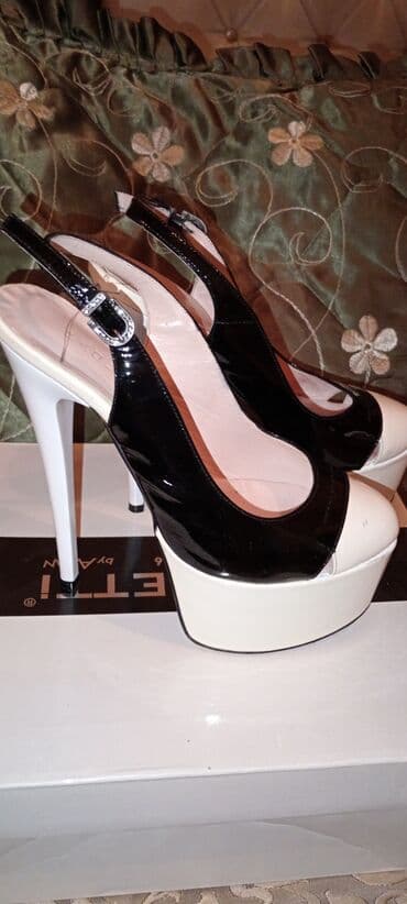 женские босоножки на танкетке: Ölçü: 36, rəng - Ağ, İşlənmiş — 2