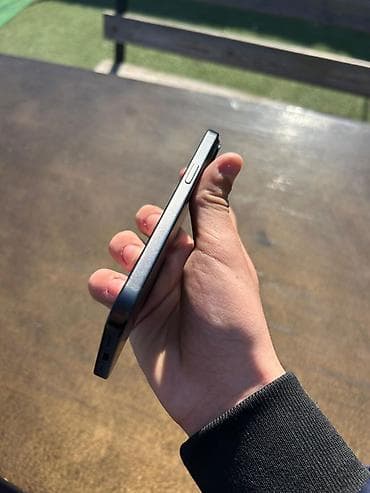 iphone 6 kreditle: IPhone 15, 128 GB, Qara — 3