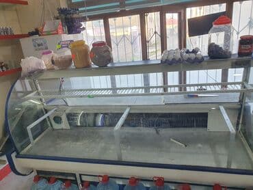 iki kameralı soyuducu: Mağaza üçün soyuducu vitrin - Tip: Şaquli olmayan, ön hissəsi qabarıq — 1