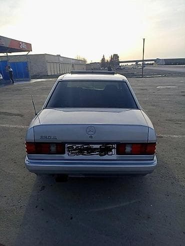 Motonəqliyyat: Mercedes-Benz 190: 2.3 l | 1992 il Sedan — 2
