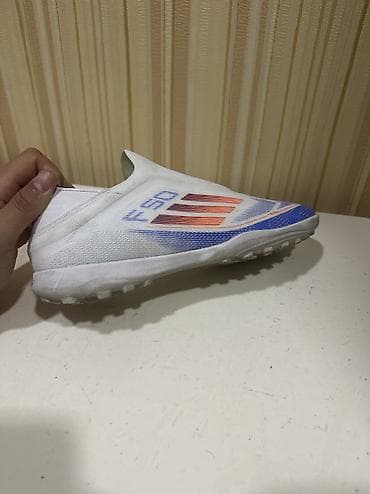 gitara balaca: Butslar Adidas, Ölçü: 42, İşlənmiş — 5