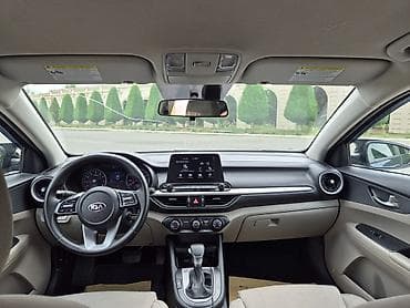 ekskavatorlarin satisi: Kia Forte: 2 l | 2020 il Sedan — 5