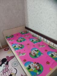 yastıq üzü: Oğlan və qız üçün, İşlənmiş, Çarpayı, Bazasız, Matras ilə, Siyirməsiz — 1