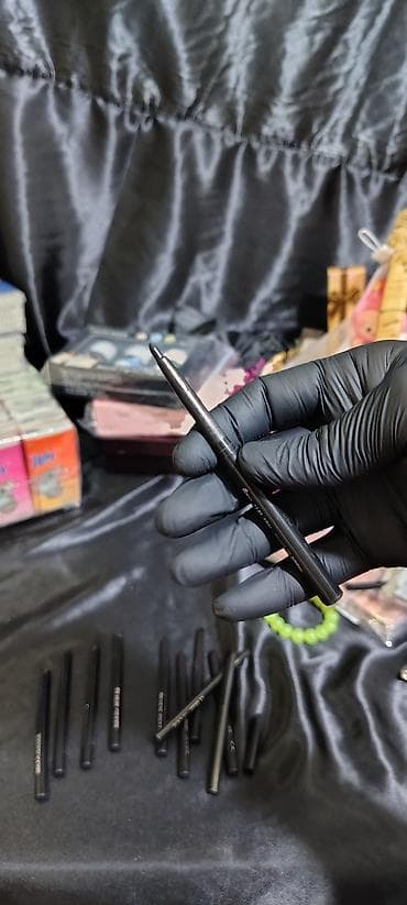 pencil: NeoGlamor avtomatik qələm-eyeliner - Tip: döndərilərək açılan — 2