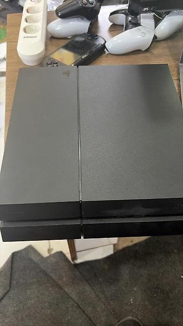 plesteşın 4: Sony PlayStation 4 (PS4) oyun konsolu prasfika oyuna dolu klassik qara — 1