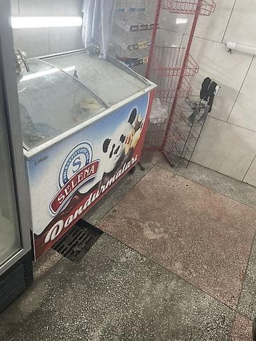 Biznes üçün avadanlıq: 24/7 Market – ilboyu açıq mağaza xidməti - Girişdə “24/7 365” işarəsi — 3