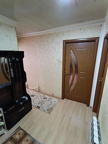 salyanda satilan evler: Gəncə, 3 otaqlı, Köhnə tikili, 70 kv. m — 8