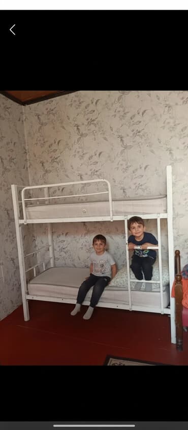 Oğlan və qız üçün, Çarpayı, Matrassız, Siyirməsiz, Dəmir