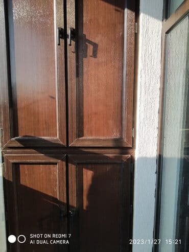 вешалка настенная в прихожую: Balkon üçün plastik şkafların yığılması və quraşdırılması Ağ rəngdə 90 — 3