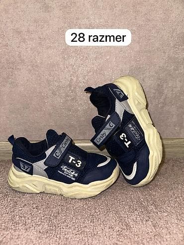 38 ölçü uşaq krossovkası: Baha alinib.Yaxwi veziyyetdedir.28 razmer — 1