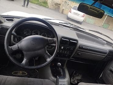 avto qaz: QAZ 24 Volga: 2.4 l | 1998 il 200000 km Sedan — 5