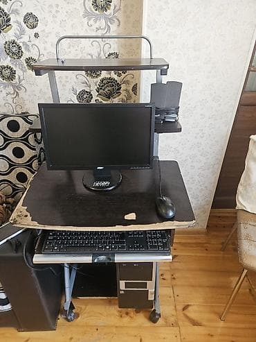 Stolüstü kompüter komplekti Stolla birgə verilir Tərkibi: - Sistem