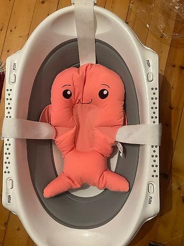 hamam dəsmalı: Uşaq vannası və vanna içliyi (balıq yastıq) birlikdə satılır. Körpəni — 1