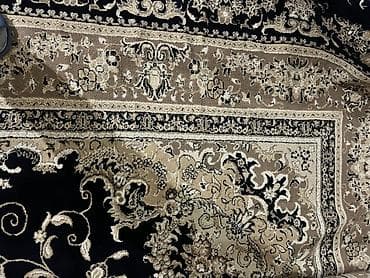 klassik gitara: Qarabah xalçası Təzədi, Klassik naxışlı xalça — 3