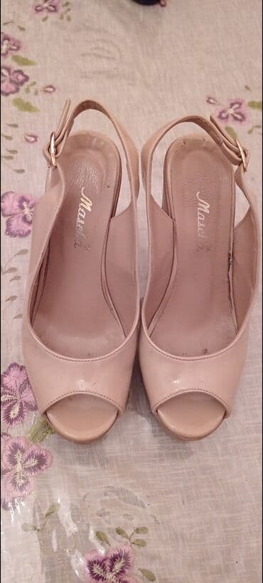 Ölçü: 36, rəng - Bej, İşlənmiş