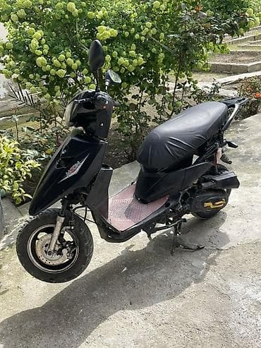 Skuter – benzinli, şəhər içi gediş-gəliş üçün praktik model