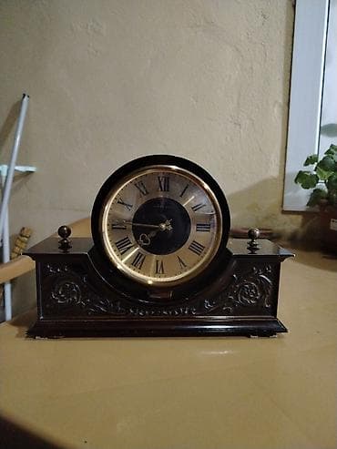 rum rəqəmli saat: Qedimi saat — 1