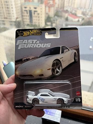 dəmir pullar: Məhsul: Hot Wheels Premium – Fast & Furious seriyası Model: Mazda — 1