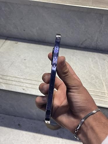 ipad 14: IPhone 14 Pro, Deep Purple, Face ID — 3