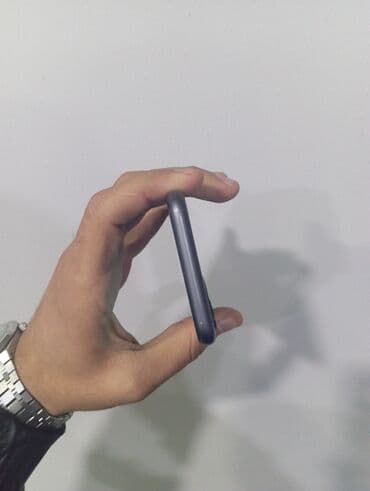 Avtoelektronika: IPhone 11, 128 GB, Qara, Face ID — 6