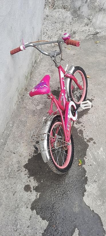 Спорт и хобби: Uşaq üçün Vista markalı velosiped. Parlaq çəhrayı rəngdədir və — 2