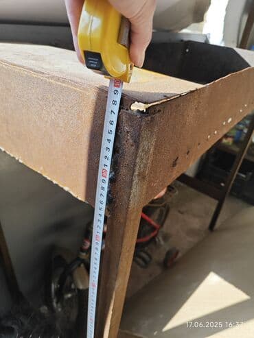 tekerli mangal: Dəmir manqal. İstənilən məkanda rahatlıqla istifadə edilə bilər. Dəmir — 8