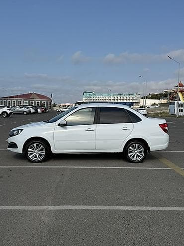 sadiq lapetler: VAZ (LADA) Granta: 1.6 l | 2024 il 74000 km Sedan — 2