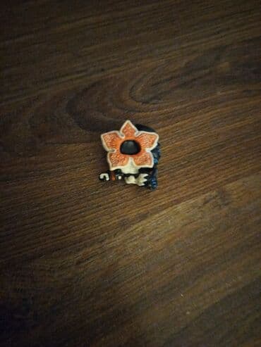 Fiqur, Plastik, rəng - Narıncı