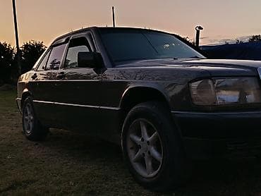 Model: Mercedes-Benz 190 (W201) sedan Xüsusiyyətlər: - Kuzov: 4
