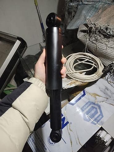 3 korpus kotan: Sağ ön, Sol ön, Mercedes-Benz, 2010 il, İşlənmiş — 1